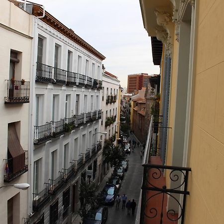 Hostal Casanova Hotel Madrid Exterior photo